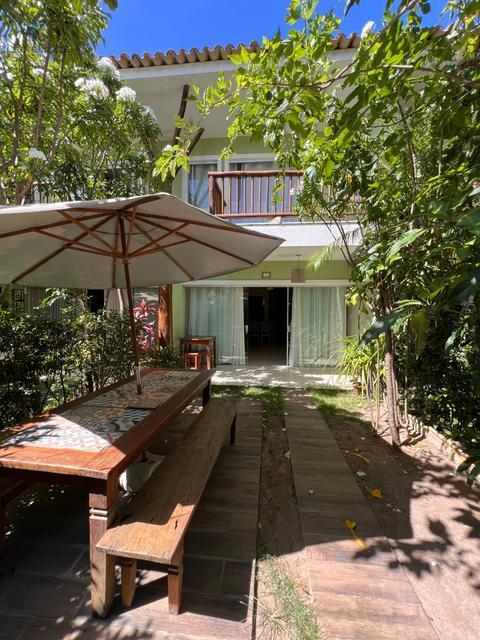 Apartamento Duplex à venda em Camaçari, Guarajuba (Monte Gordo), com 3 suítes, com 120 m²